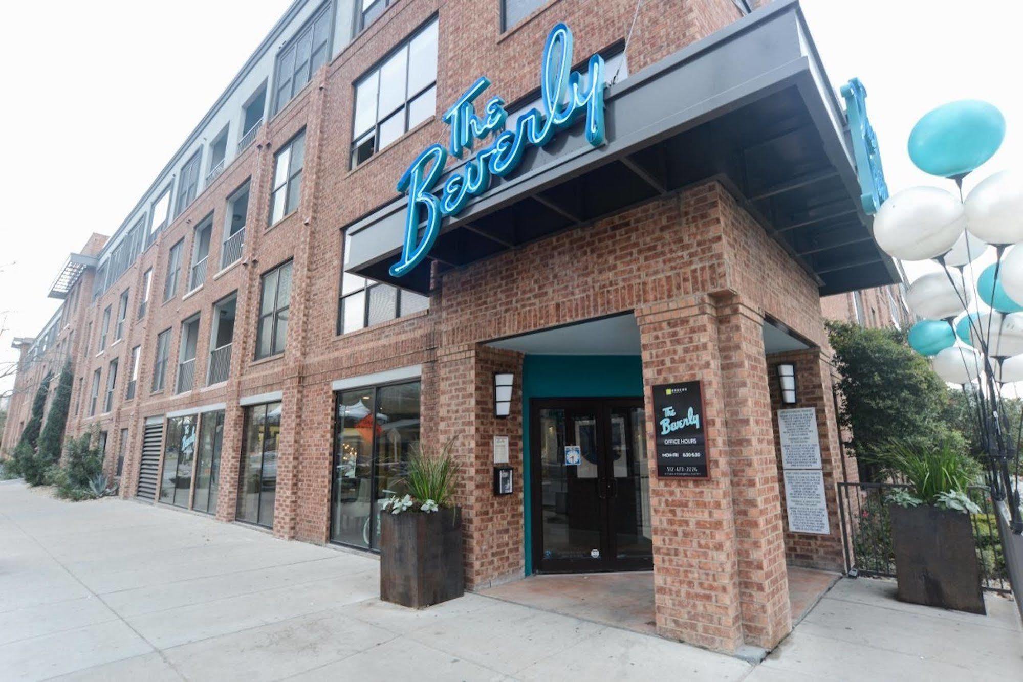 The Guild Music District | Red River St Austin Exterior photo